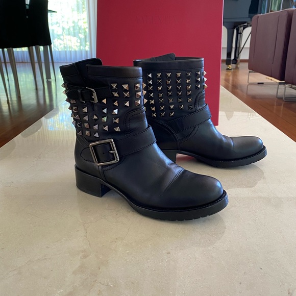 Valentino Rockstud Leather Ankle Boots - Picture 7 of 7